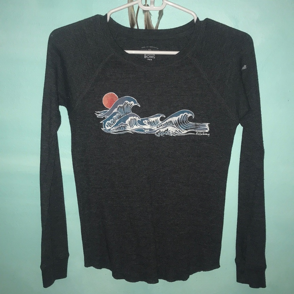 Long sleeve wave detail tee
